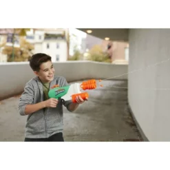 Titelseite 33 Hasbro Nerf - Super Soaker - Hydro Frenzy